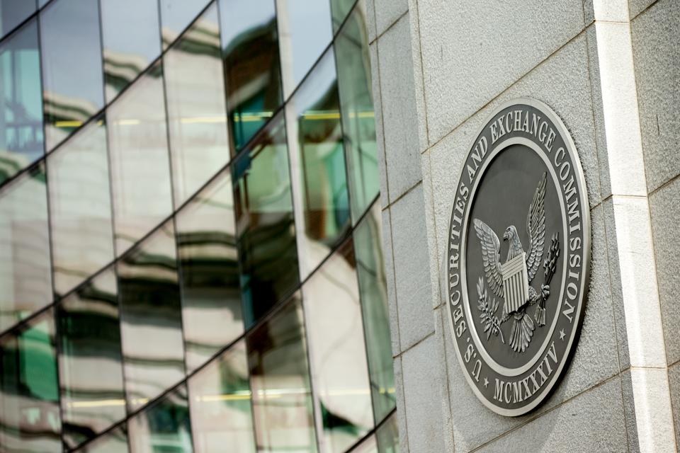 A picture of an SEC federal building