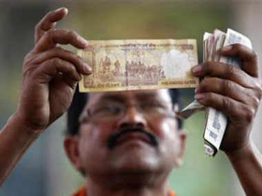 What do banks do when they spot a fake note